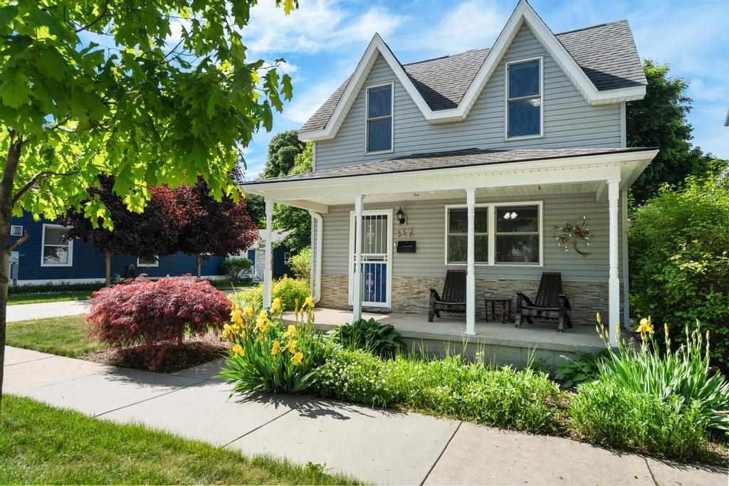 112 W Lincoln Street Charlevoix MI 49670