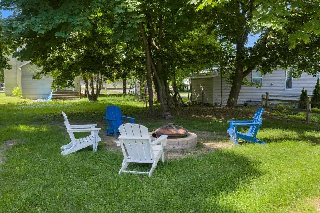 112 W Lincoln Street Charlevoix MI 49670