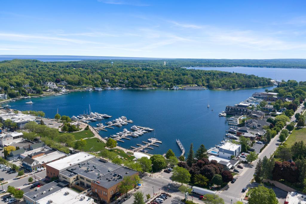 112 W Lincoln Street Charlevoix MI 49670