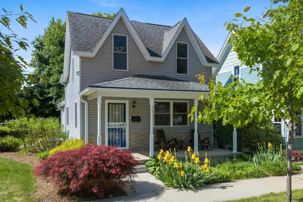112 W Lincoln Street Charlevoix MI 49670