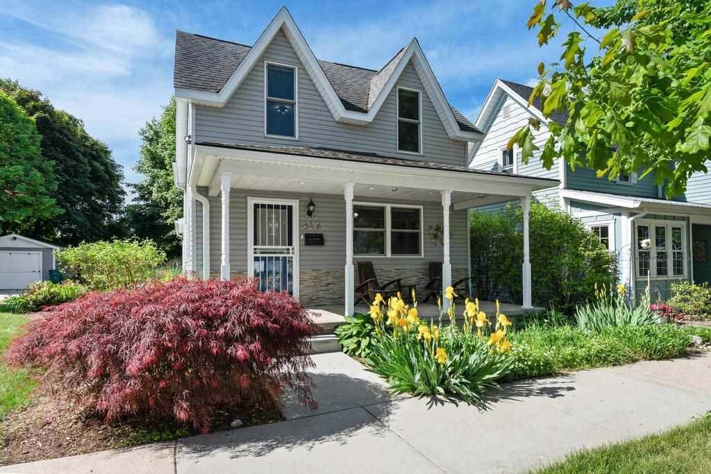 112 W Lincoln Street Charlevoix MI 49670