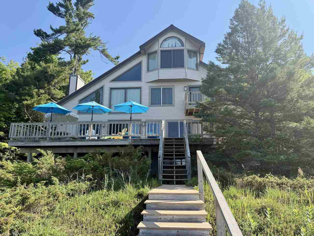 29090 South End Road Beaver Island MI 49782