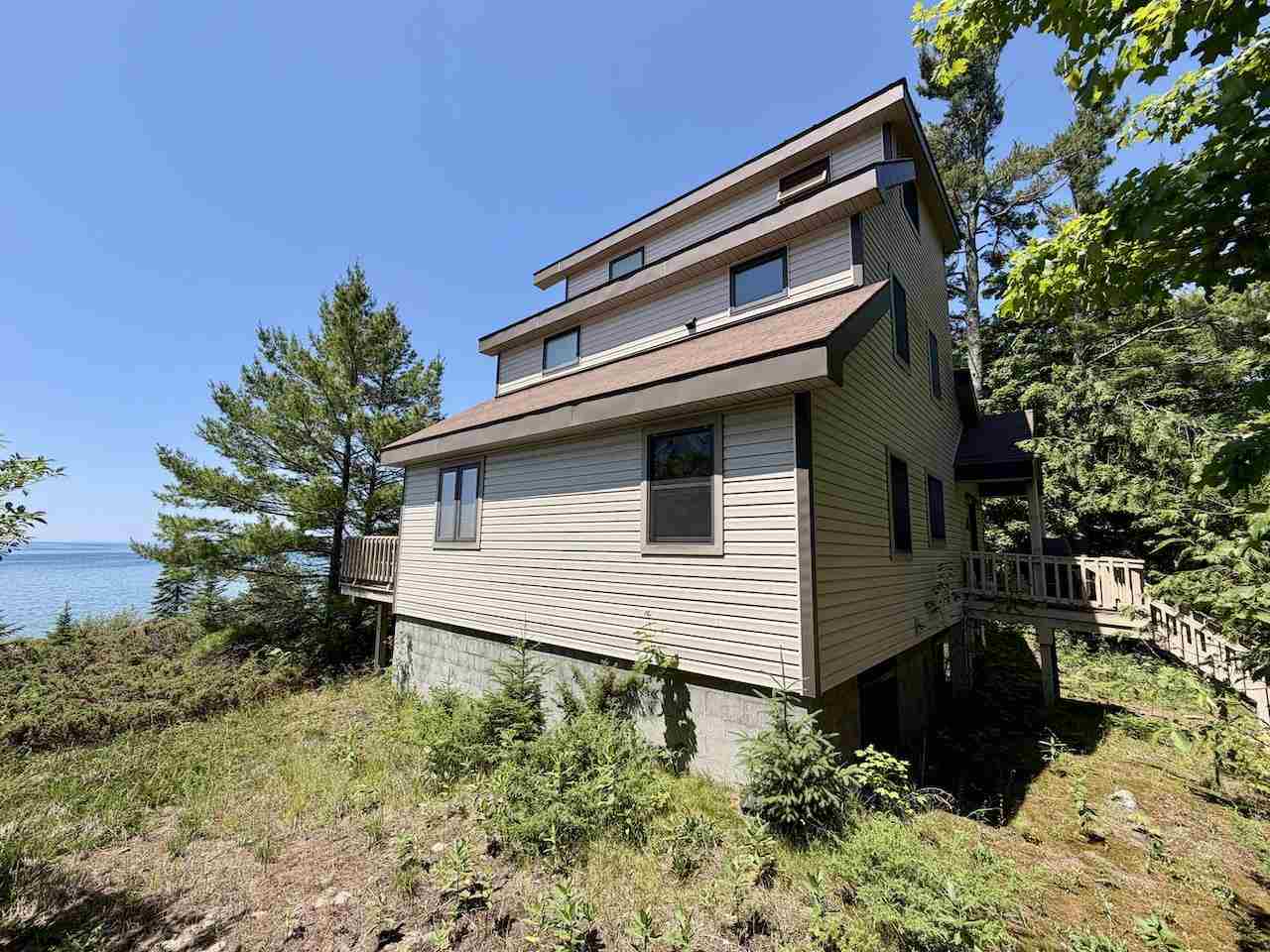 29090 South End Road Beaver Island MI 49782
