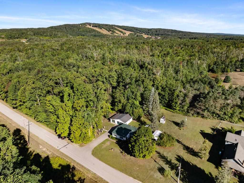 486 Catob Road Harbor Springs MI 49740