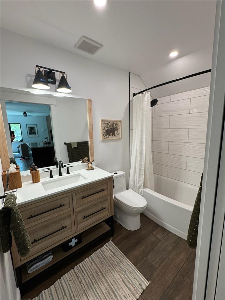 1718 N Lake Shore Drive Harbor Springs MI 49740
