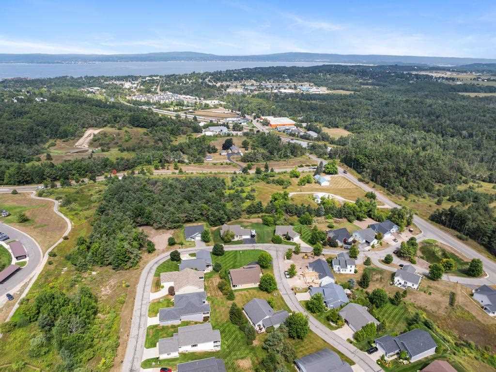 773 Red Oak Way Petoskey MI 49770