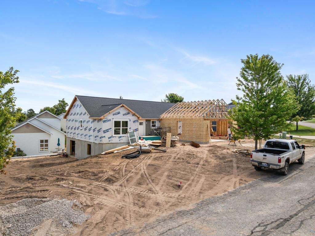 773 Red Oak Way Petoskey MI 49770