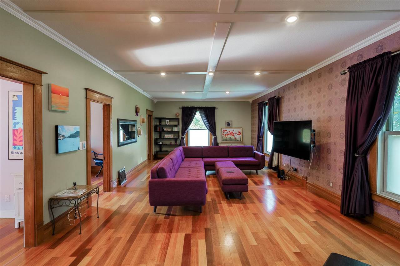 113 W Lincoln Street Charlevoix MI 49720