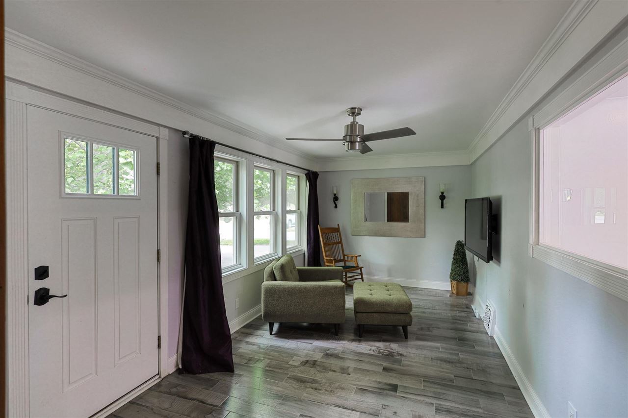 113 W Lincoln Street Charlevoix MI 49720
