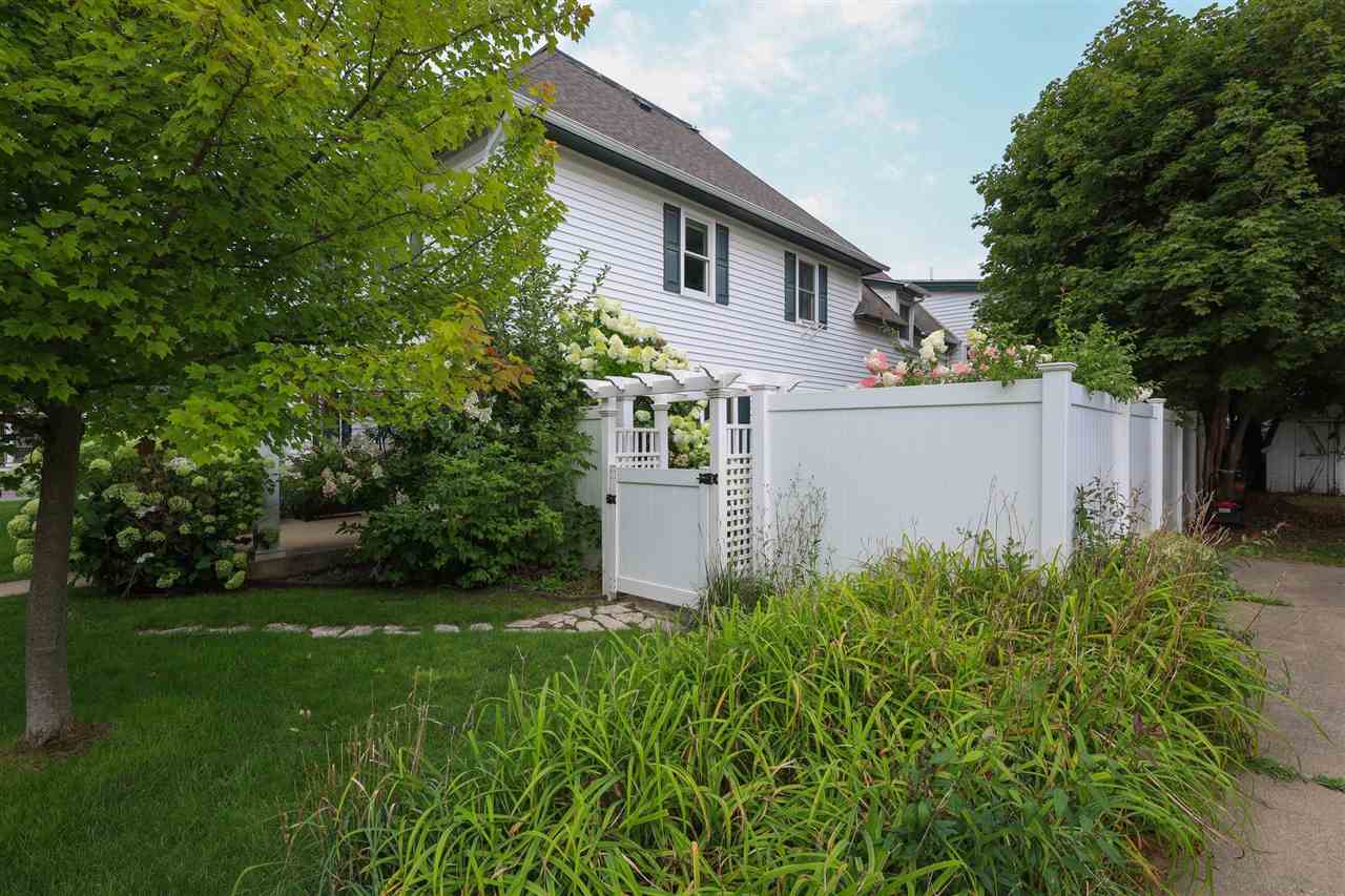 113 W Lincoln Street Charlevoix MI 49720