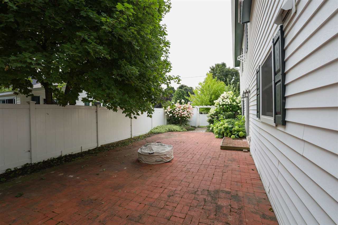 113 W Lincoln Street Charlevoix MI 49720