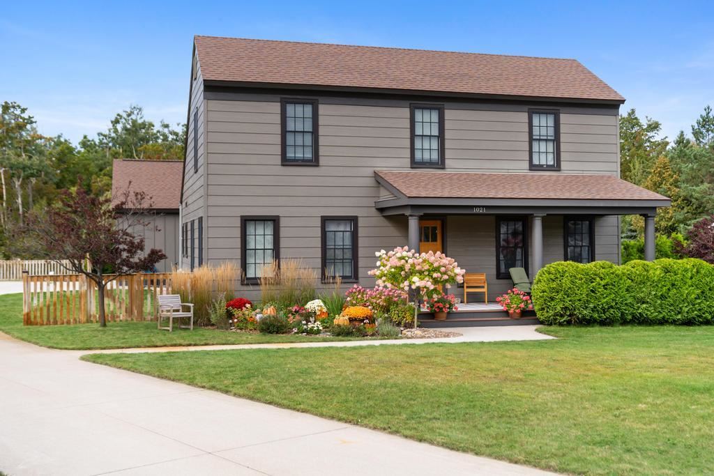 1021 Woodridge Petoskey MI 49770