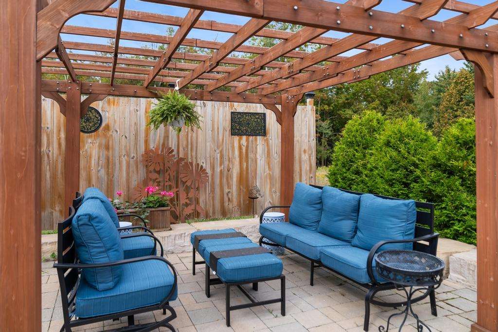 1021 Woodridge Petoskey MI 49770