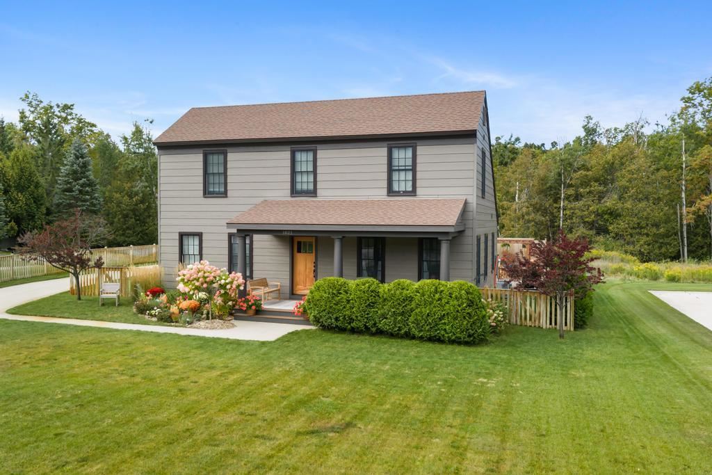 1021 Woodridge Petoskey MI 49770