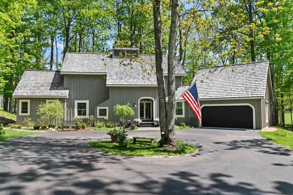2029 Greenbriar Harbor Springs MI 49740