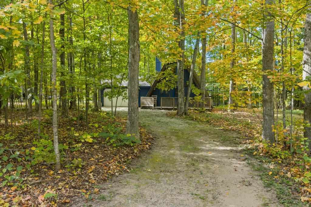 5250 Kandahar Harbor Springs MI 49740
