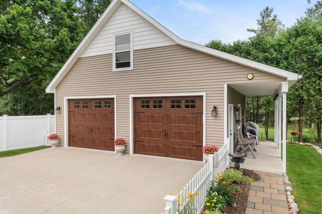 642 E Lake Street Harbor Springs MI 49740