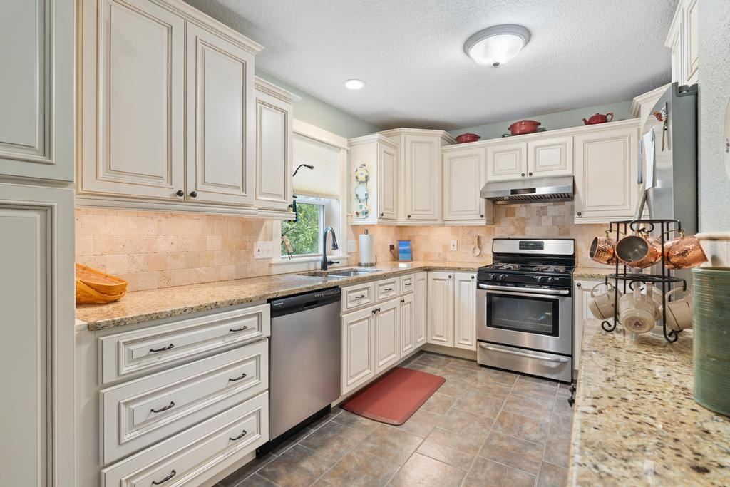 642 E Lake Street Harbor Springs MI 49740