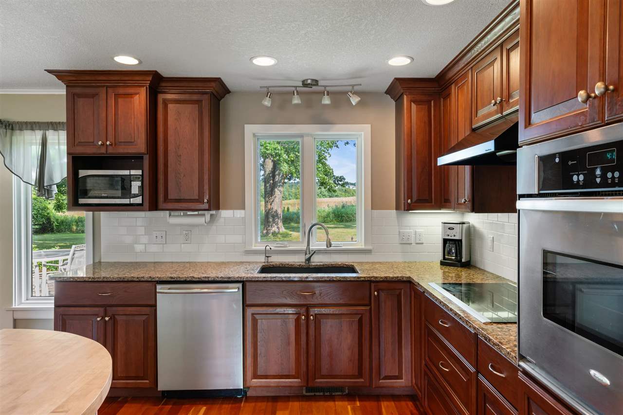826 Surrey Lane Petoskey MI 49770