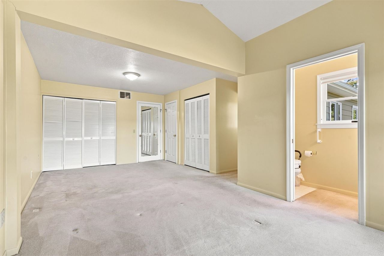 826 Surrey Lane Petoskey MI 49770