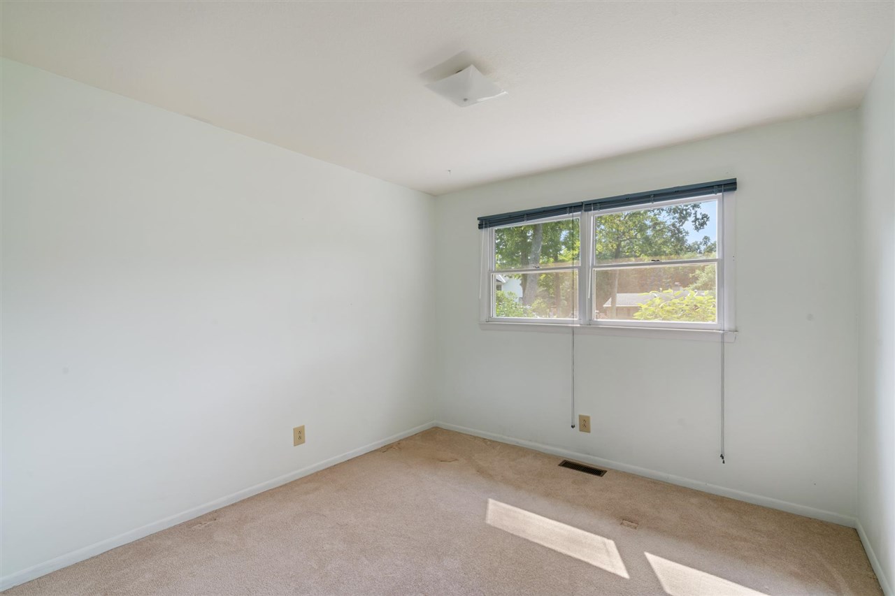 826 Surrey Lane Petoskey MI 49770