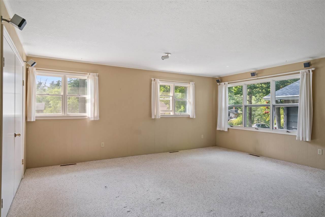 826 Surrey Lane Petoskey MI 49770
