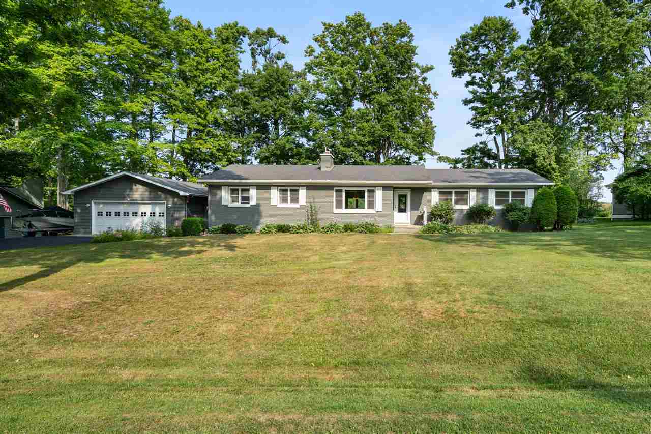 826 Surrey Lane Petoskey MI 49770