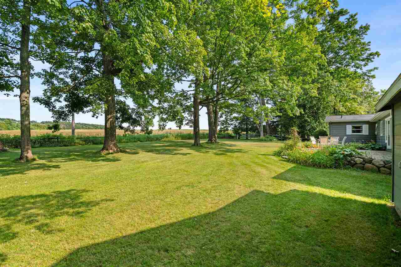 826 Surrey Lane Petoskey MI 49770