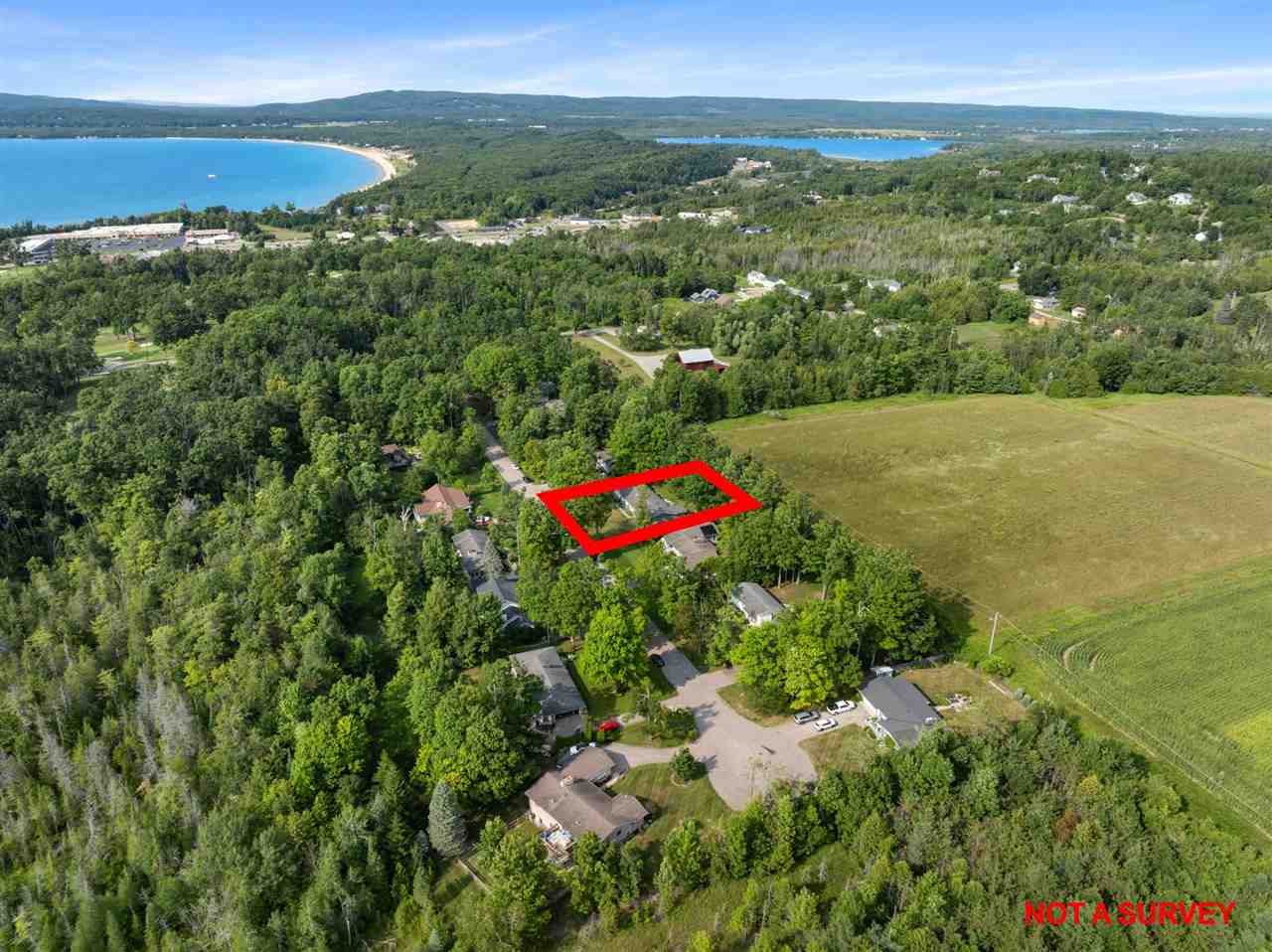 826 Surrey Lane Petoskey MI 49770