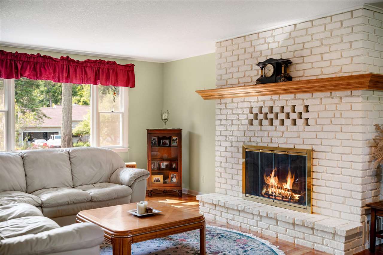 826 Surrey Lane Petoskey MI 49770