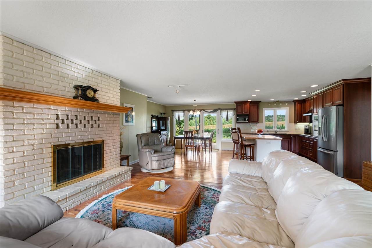 826 Surrey Lane Petoskey MI 49770