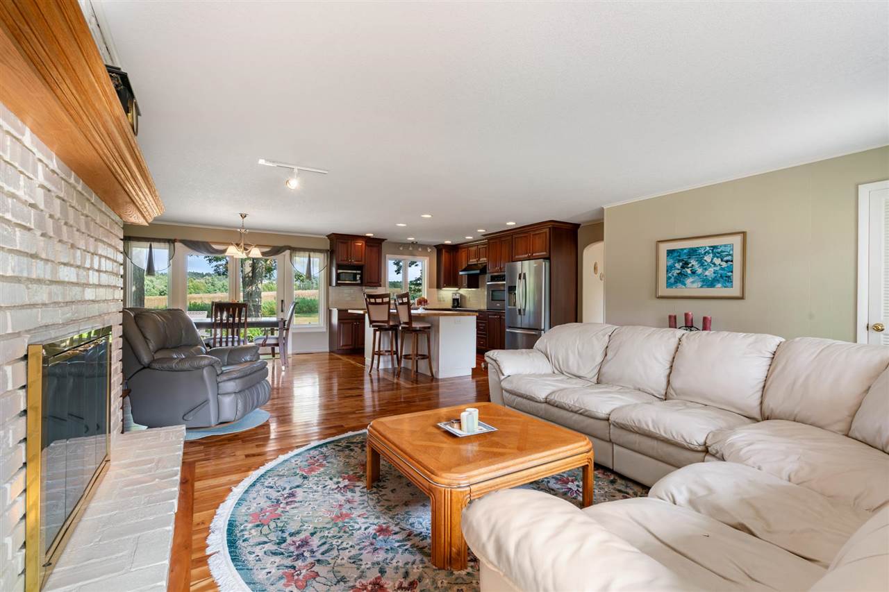 826 Surrey Lane Petoskey MI 49770