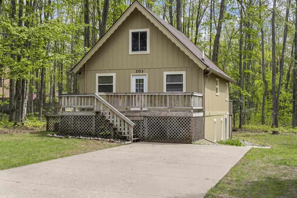 203 Hemlock Lane Harbor Springs MI 49740
