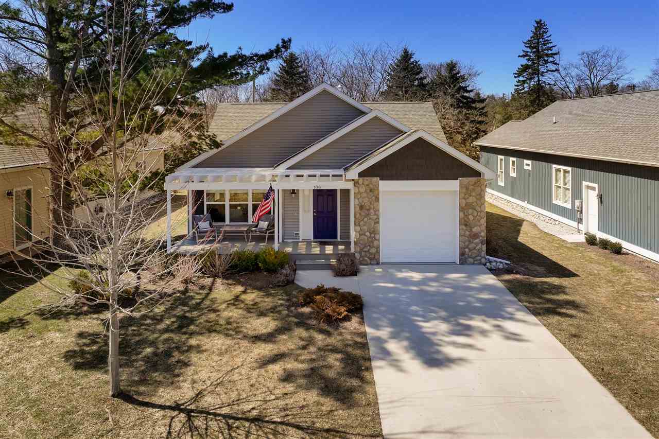 106 Peppervine Place Charlevoix MI 49720-0000