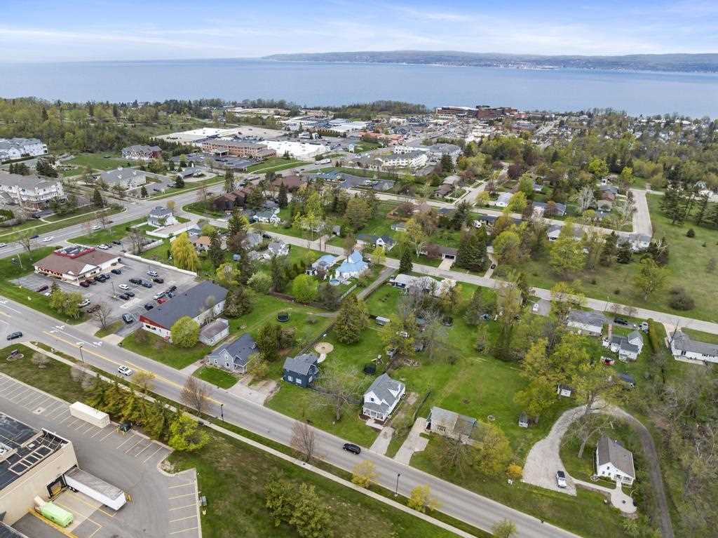 520 W Sheridan Petoskey MI 49770