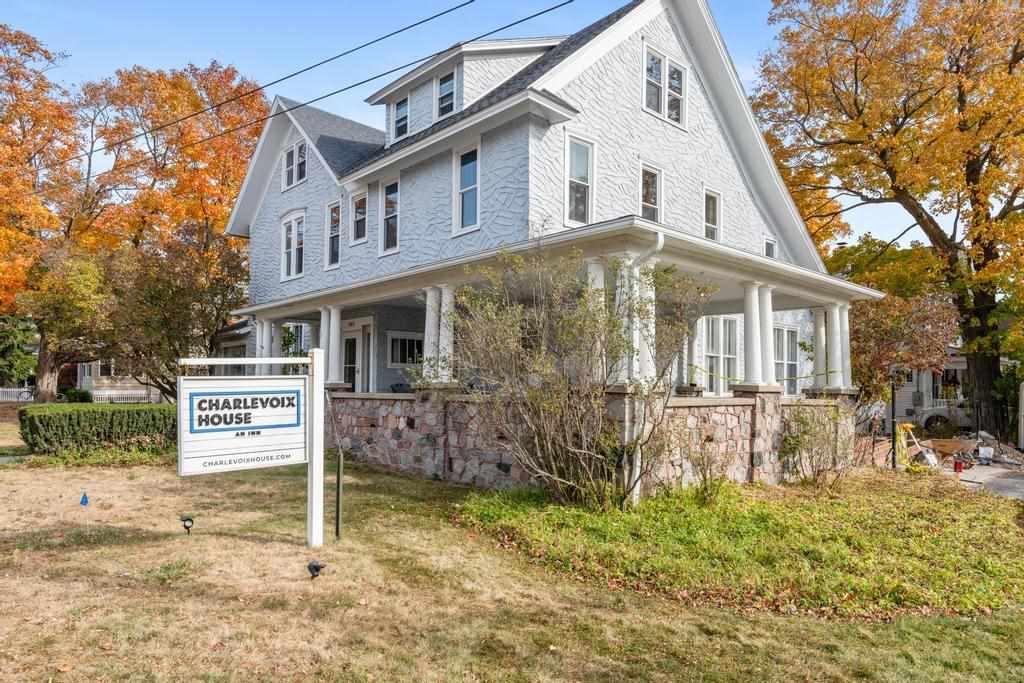 202 Michigan Avenue Charlevoix MI 49720