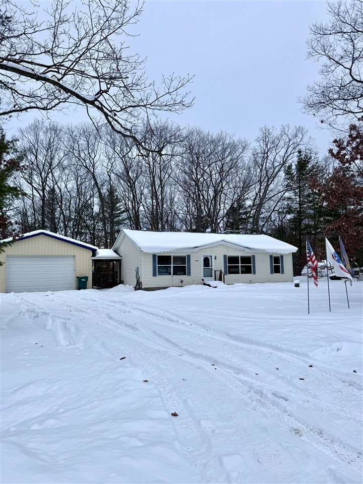 2253 Bennett Road Topinabee MI 49791