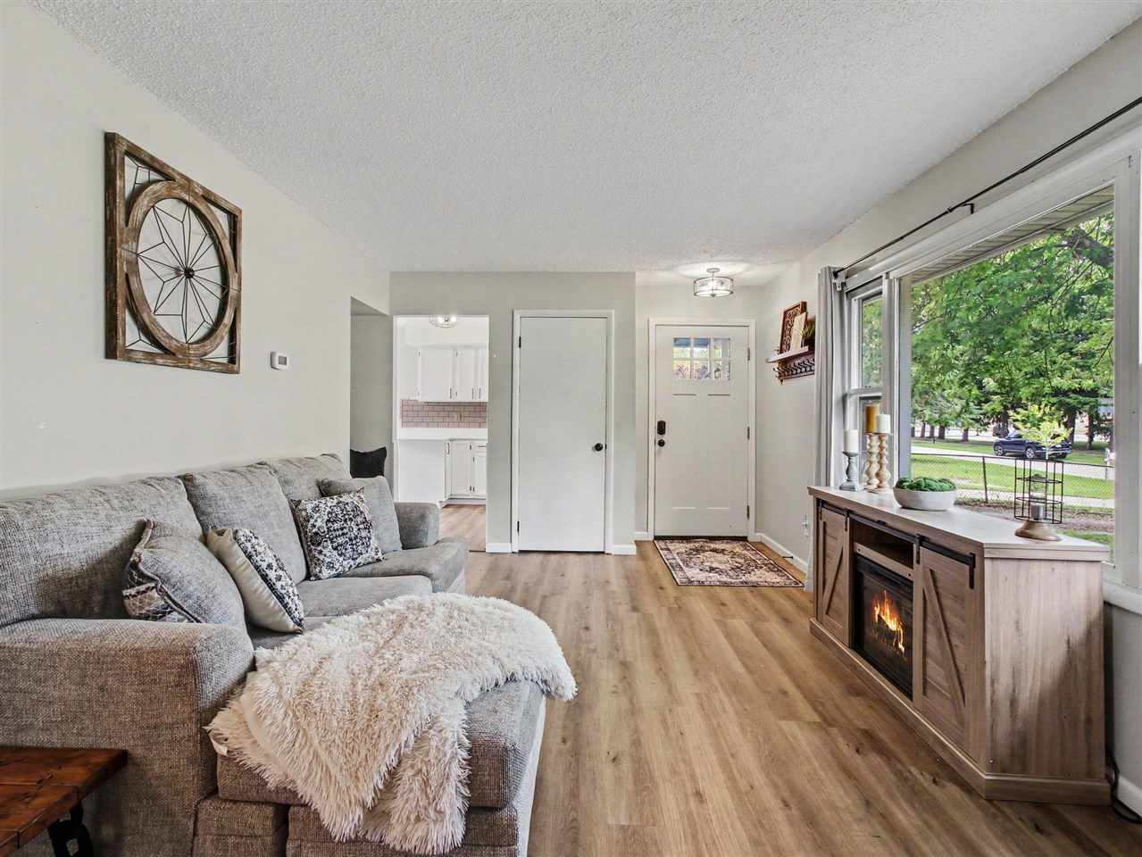 1105 Grant Street Charlevoix MI 49720