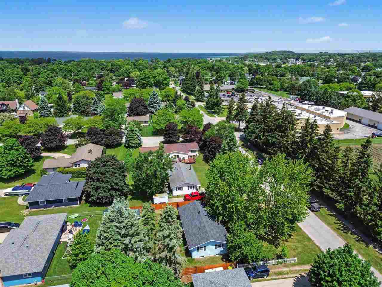 1105 Grant Street Charlevoix MI 49720