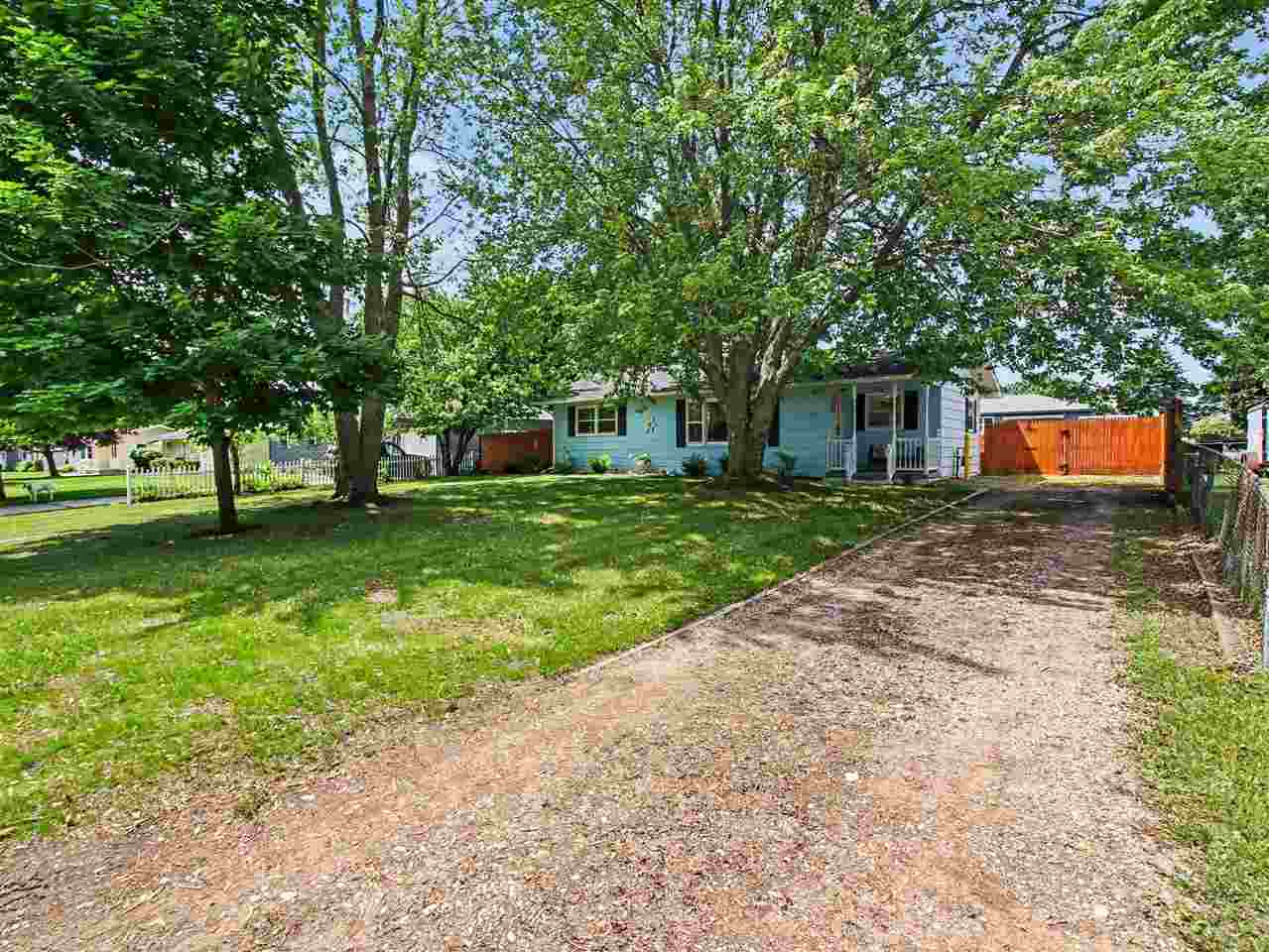 1105 Grant Street Charlevoix MI 49720