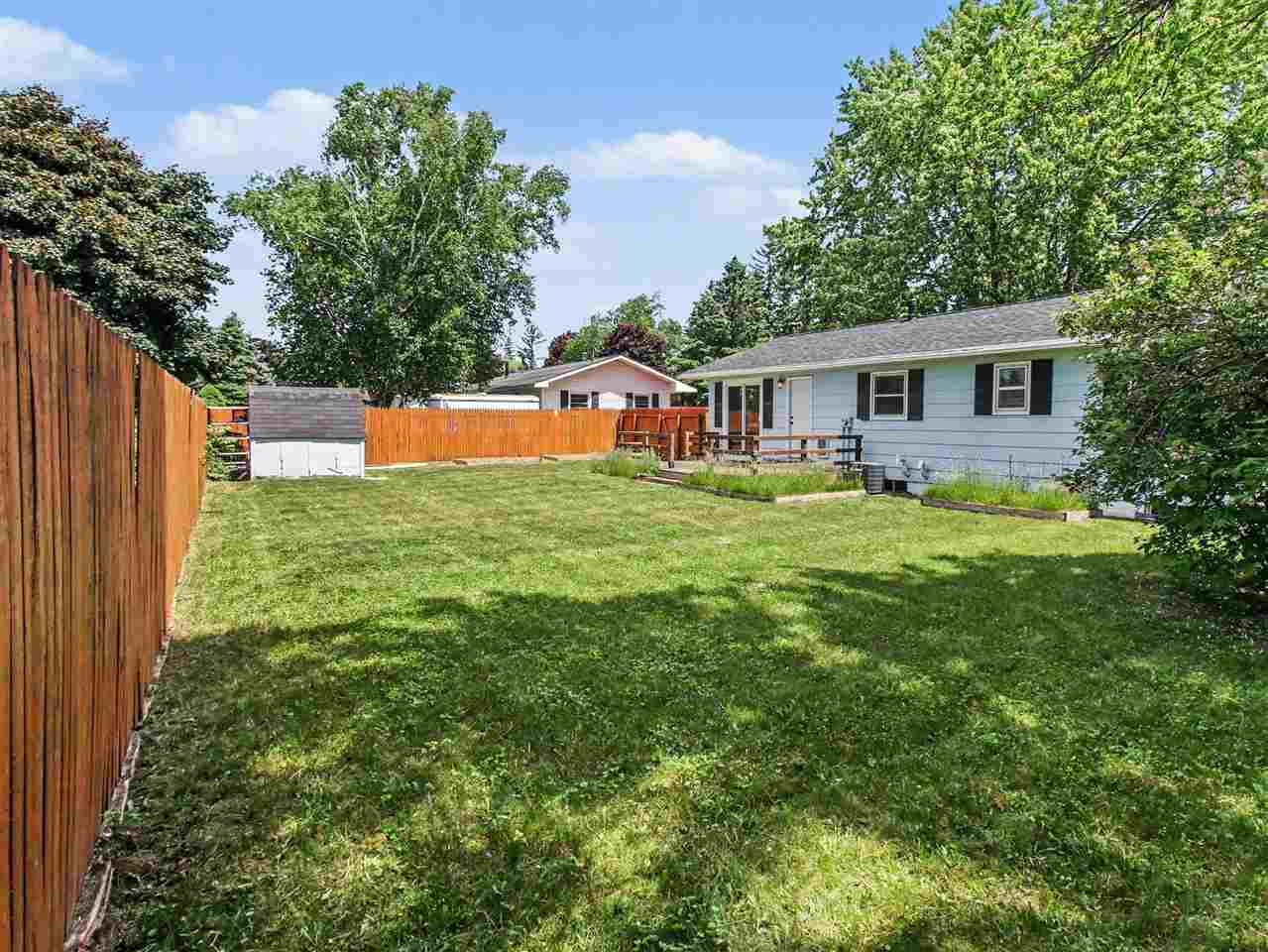 1105 Grant Street Charlevoix MI 49720