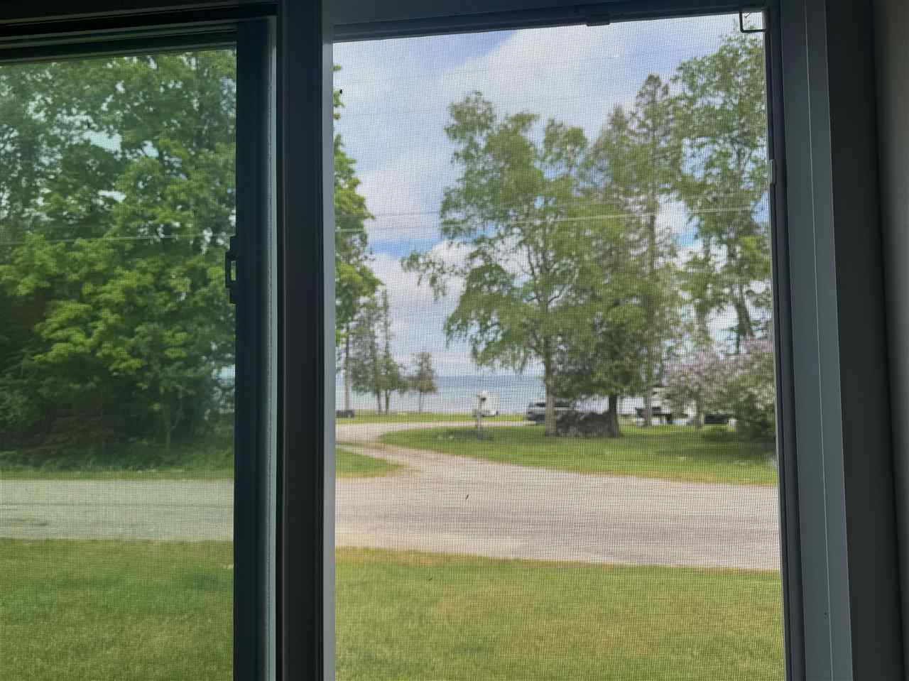15105 Beaumont Drive Cheboygan MI 49721