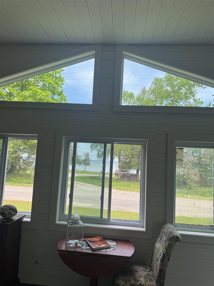 15105 Beaumont Drive Cheboygan MI 49721