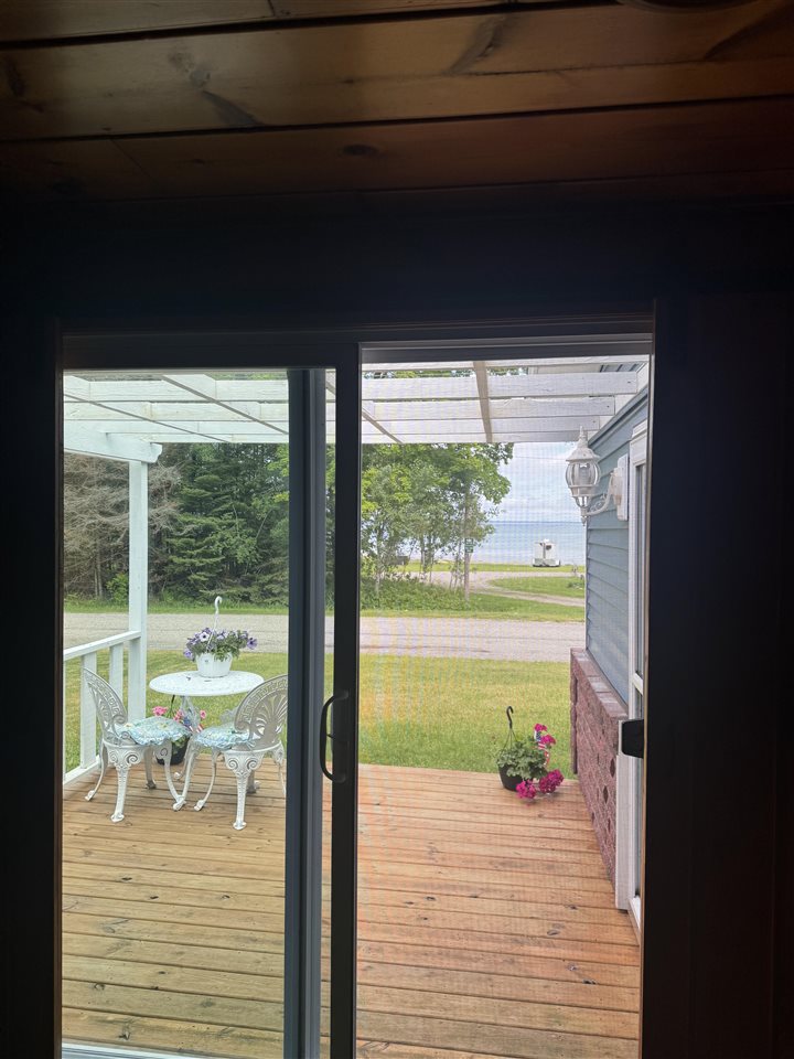 15105 Beaumont Drive Cheboygan MI 49721