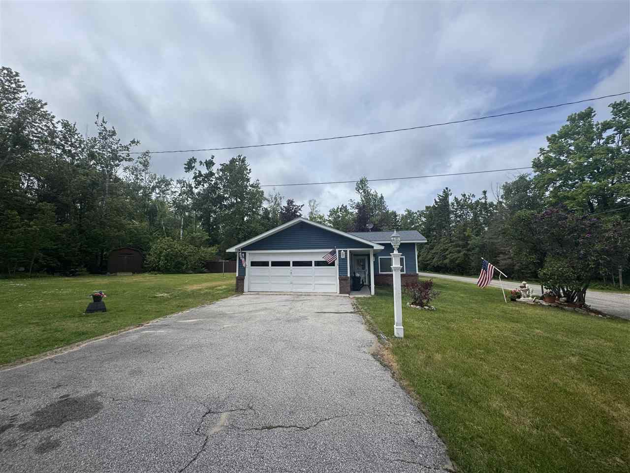 15105 Beaumont Drive Cheboygan MI 49721