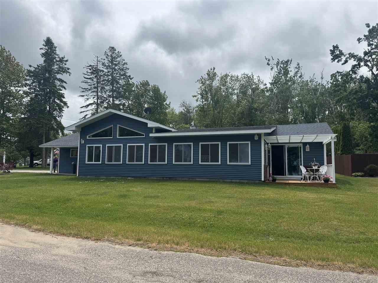 15105 Beaumont Drive Cheboygan MI 49721