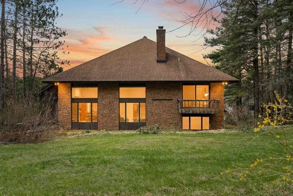 340 Hill Street Petoskey MI 49770