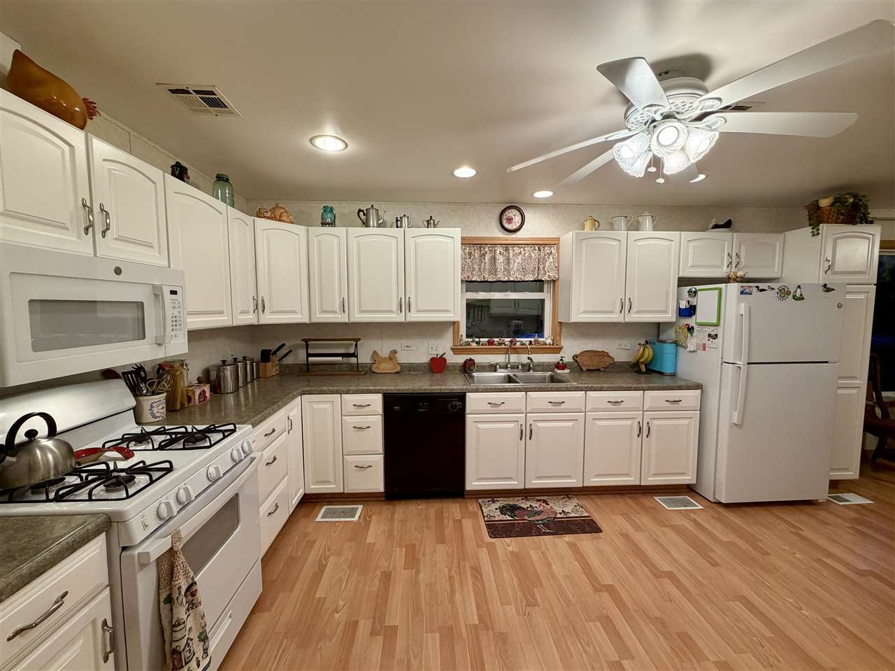 27646 White Cedar Trail Beaver Island MI 49782