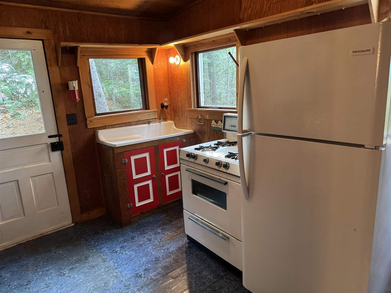 416 Lakeside Drive Mackinaw City MI 49701