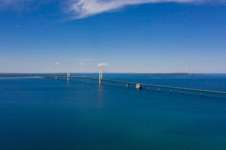 416 Lakeside Drive Mackinaw City MI 49701